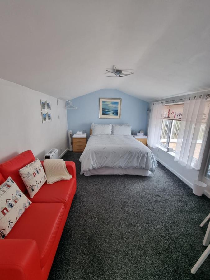 The Garden Suite Holt Холт Экстерьер фото